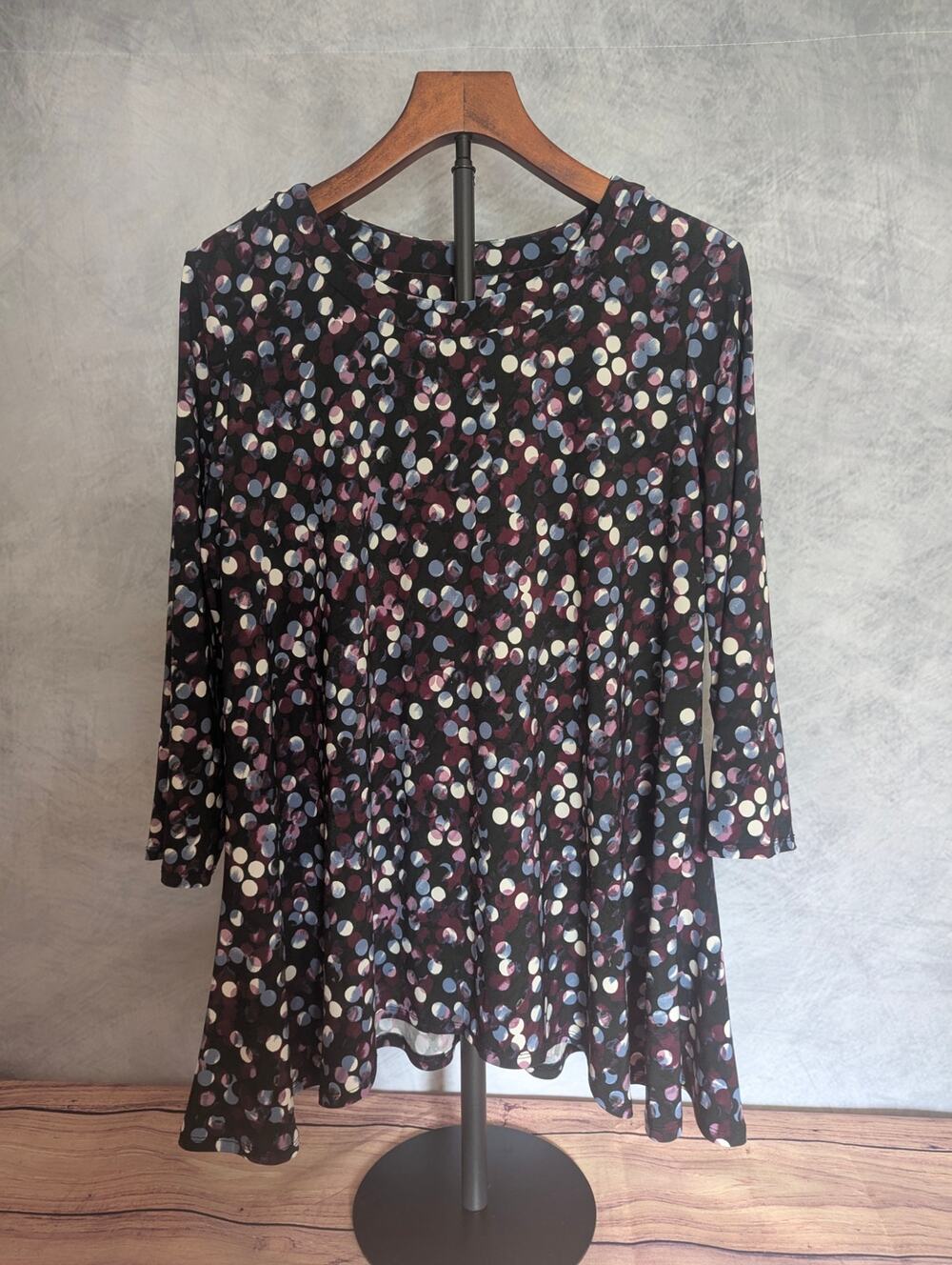 Anne Klein Multicolor Dot 3/4 Sleeve Sharkbite Hem Tunic – Size 0X